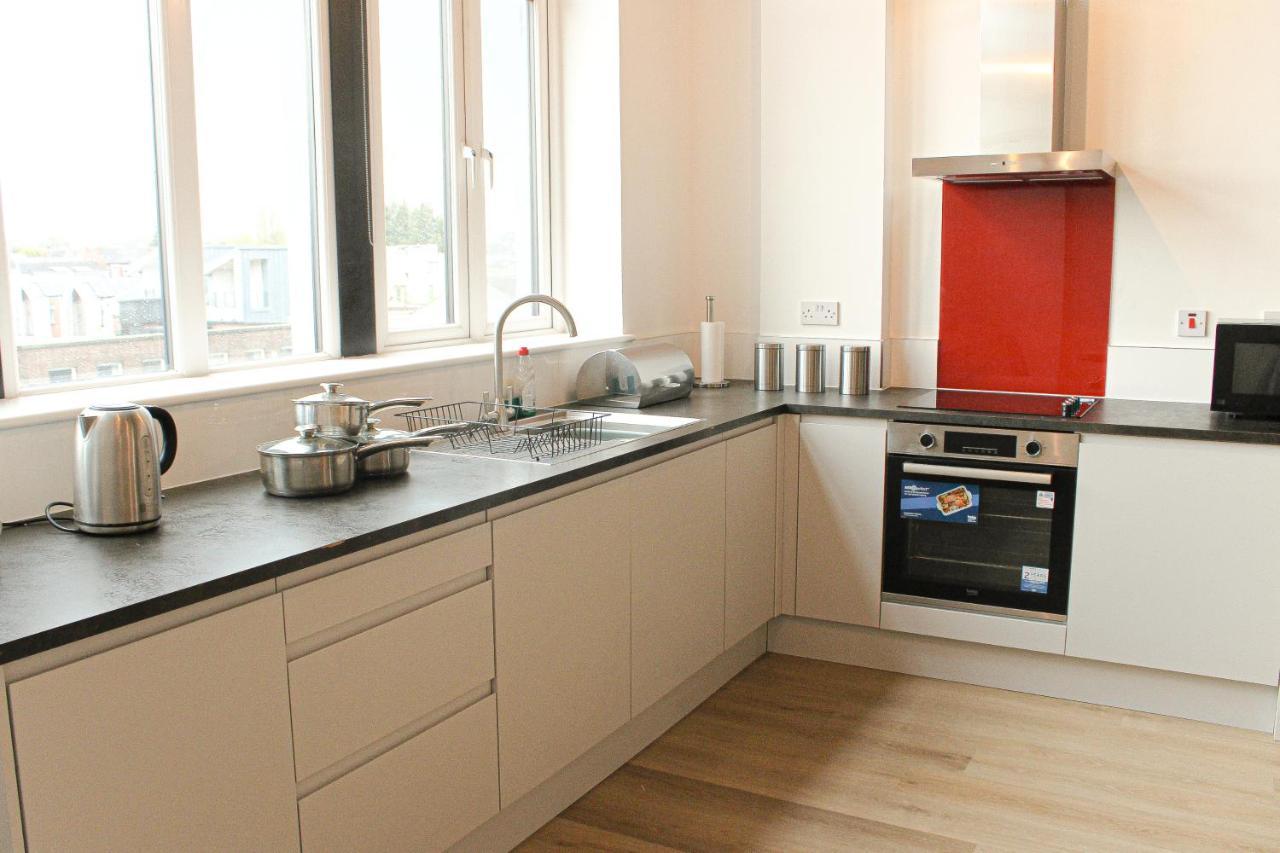 Modern Luxury Serviced Duplex Apartments By Repose- 150 Metro Court, เวสต์บรอมมิช ภายนอก รูปภาพ