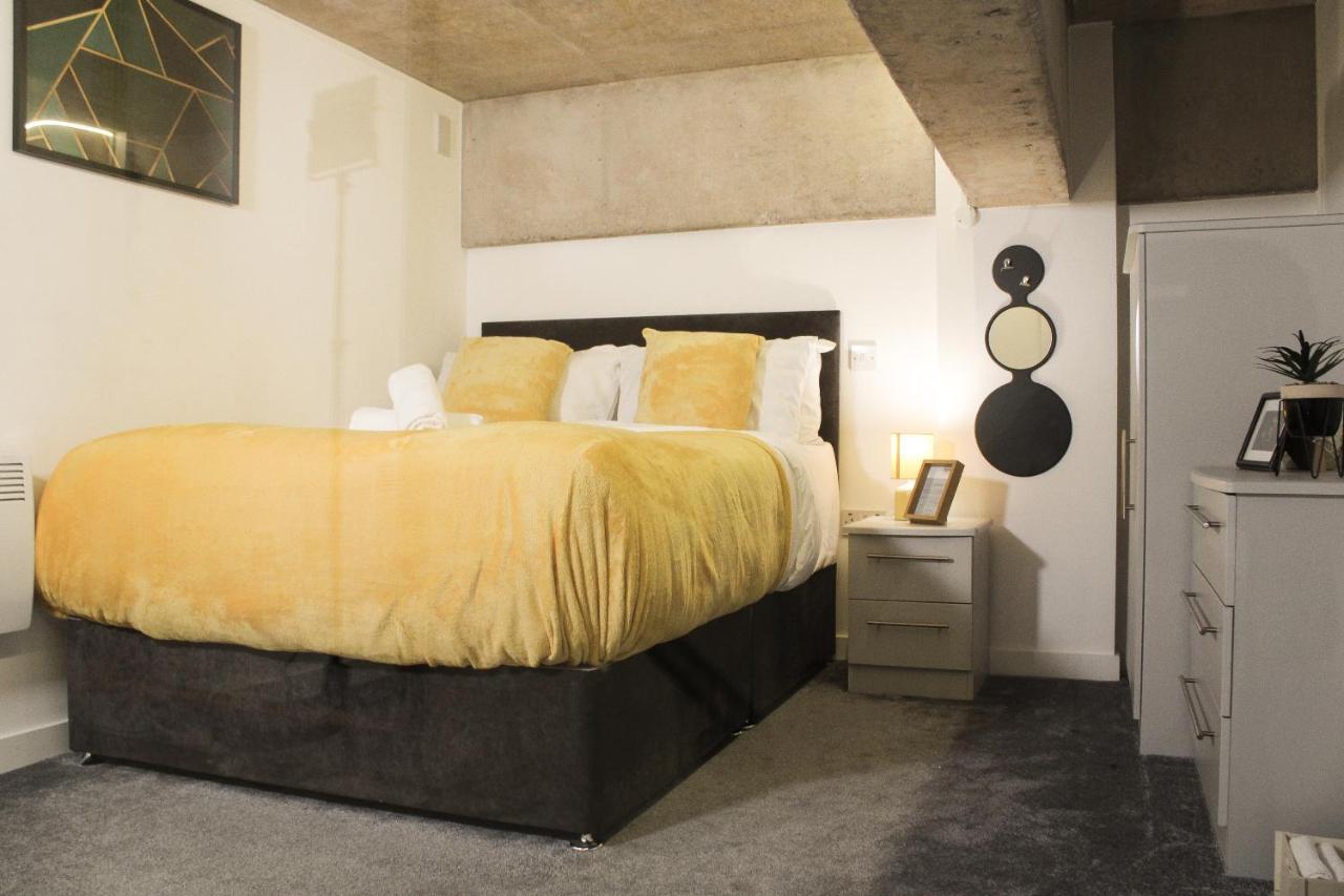 Modern Luxury Serviced Duplex Apartments By Repose- 150 Metro Court, เวสต์บรอมมิช ภายนอก รูปภาพ