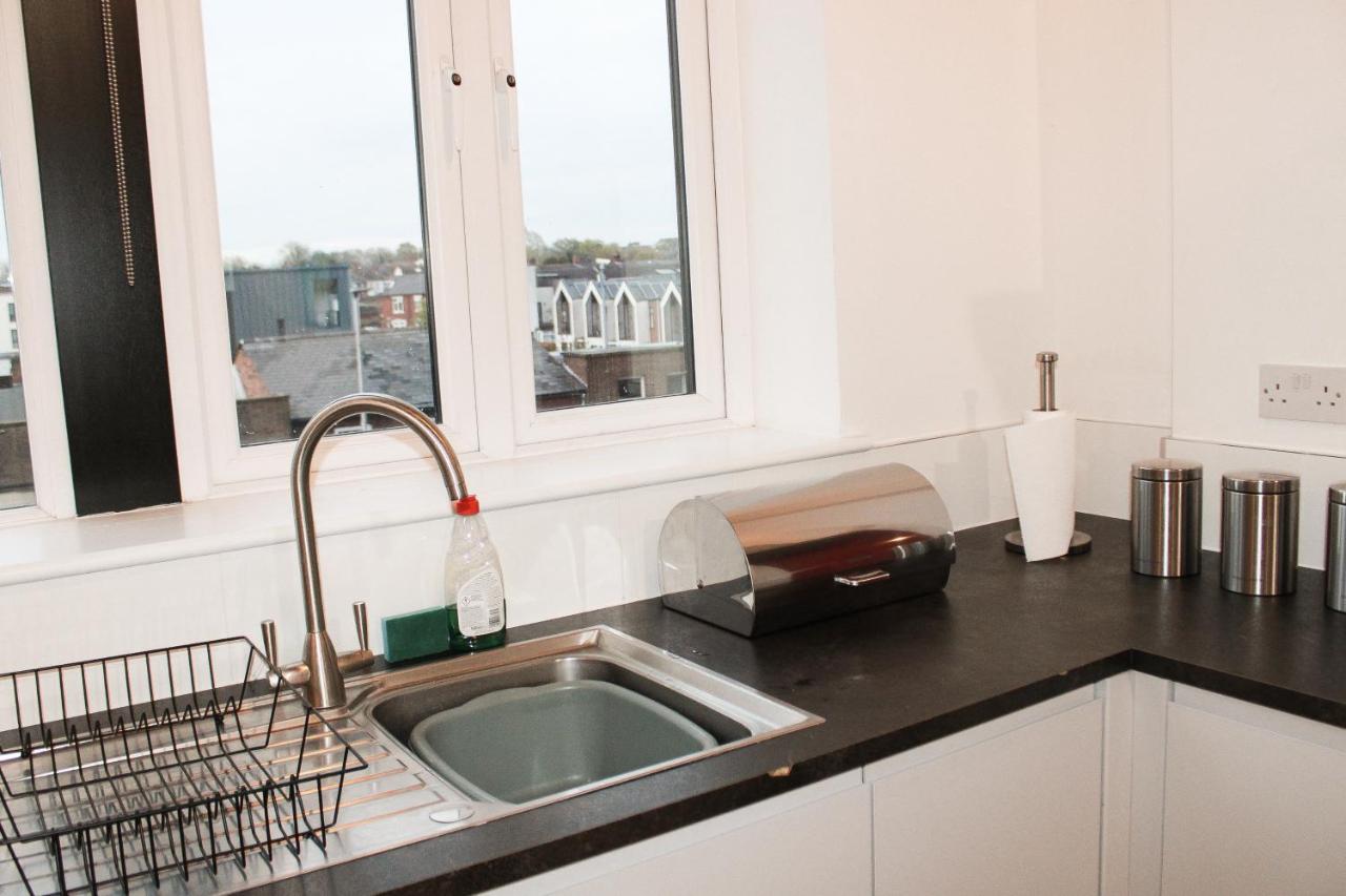 Modern Luxury Serviced Duplex Apartments By Repose- 150 Metro Court, เวสต์บรอมมิช ภายนอก รูปภาพ