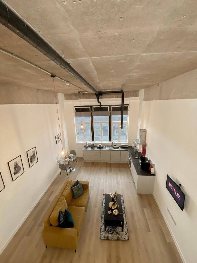 Modern Luxury Serviced Duplex Apartments By Repose- 150 Metro Court, เวสต์บรอมมิช ภายนอก รูปภาพ
