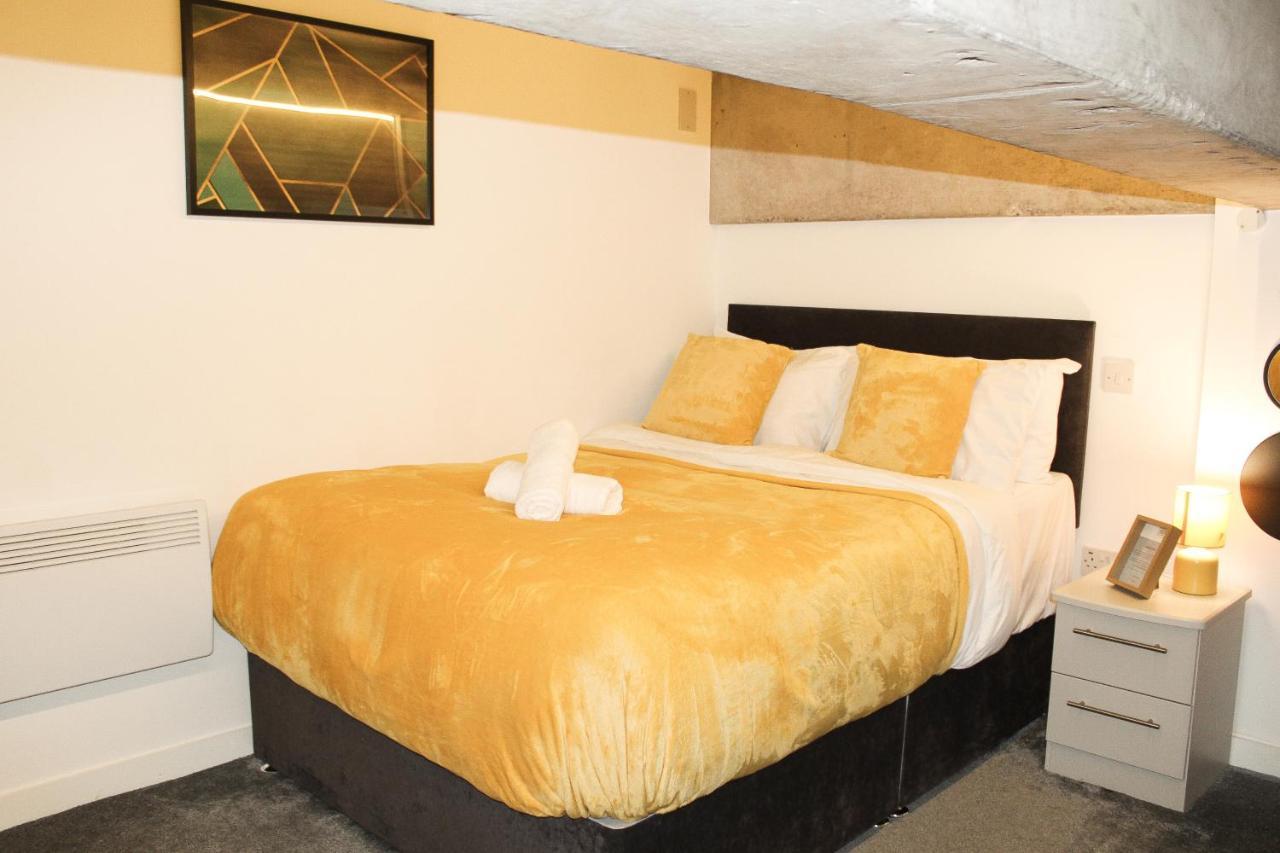Modern Luxury Serviced Duplex Apartments By Repose- 150 Metro Court, เวสต์บรอมมิช ภายนอก รูปภาพ